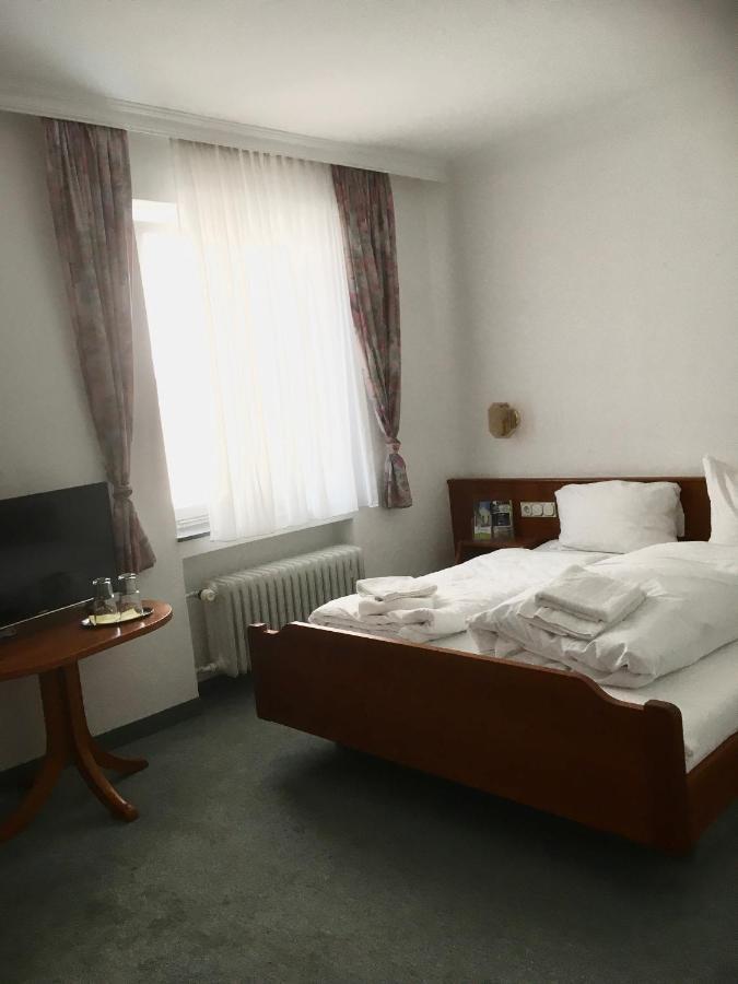 Hotel Hofgarten Bad Buchau Buitenkant foto