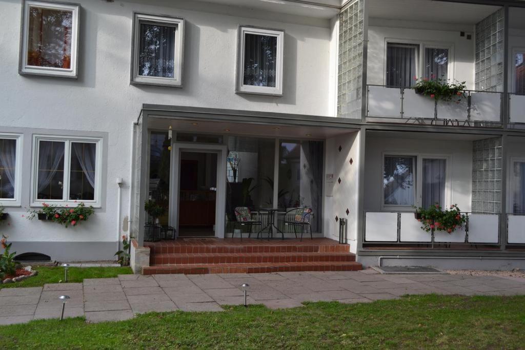 Hotel Hofgarten Bad Buchau Buitenkant foto